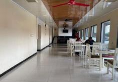 Restoran 7 OYO 93285 Residence Hotel Syariah