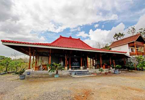 Exterior Capital O 93449 The Boekit Song Putri Resort