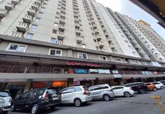 Exterior 2 OYO 93352 Apartement Gateway Cicadas By Db Rent