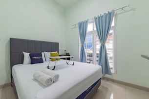 Urbanview Hotel Nakasya Burangrang, THB 300.72