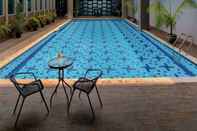 Swimming Pool Grand Zuri Pematangsiantar