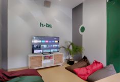 Bar, Cafe and Lounge 6 HUBS Hostel Yogyakarta