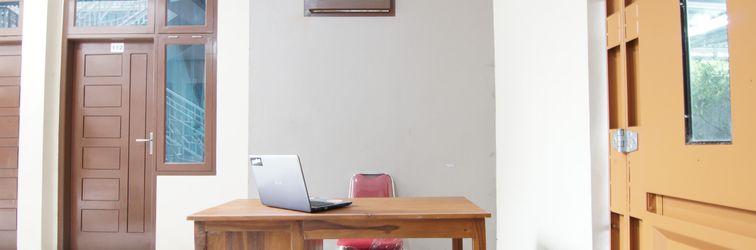 ロビー Hotel O Pinus Jaya SyariahNearTaman Amaryllis Pekanbaru