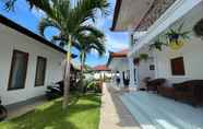 Exterior 3 Pleasant Seaside Villa Near Lovina Beach