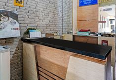 ロビー 4 OYO 93439 The Suites Metro Apartment By Interindo