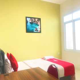 Bedroom 1 Alice's Homestay near Unej, Stasiun and Alun-Alun Syariah, Hotel Fakultas Syariah UIN KHAS Jember