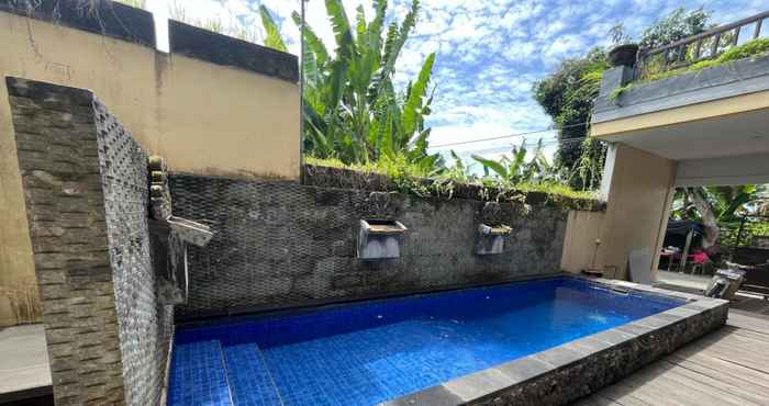 Kolam Renang Sublime Seaside Villa Near Sunset Beach Tanah Lot