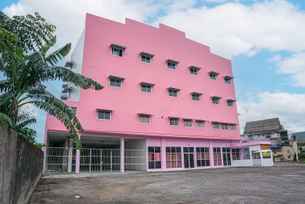 OYO 93388 Enjoy Homestay & Cafe, Rp 50.645