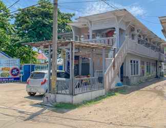 Bangunan 2 Penginapan Diar near Pantai Santolo RedPartner