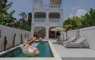 Swimming Pool 6 The Lavana La Bliss Villa North