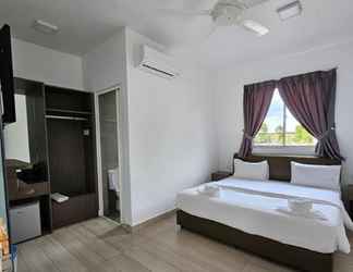 Bedroom 2 Lilla Summer Retreat (Formerly known as Karak Orchard Resort)