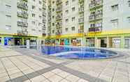 Swimming Pool 5 OYO 93426 Metro Suites Apartment By Goodvibes