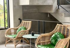 Lobby 4 Ketuk Pintu by Turu Kene