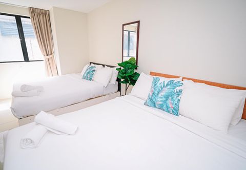 Bedroom Swing & Pillows @ KL Pekeliling
