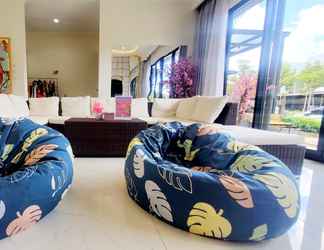 Lobby 2 Jun's Villa Tangerang 4BR Luxury Aesthetic & Homey