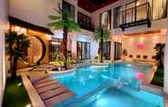Kolam Renang 2 Jun's Villa Tangerang 4BR Luxury Aesthetic & Homey