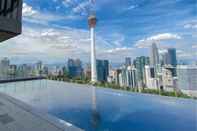 Swimming Pool Ceylonz Suites KLCC By Twin Tower View 