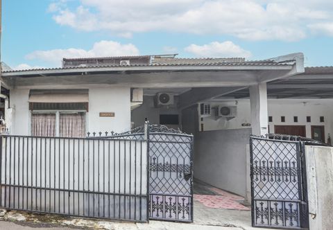 Exterior SPOT ON 93515 Pulo Gebang Guest House