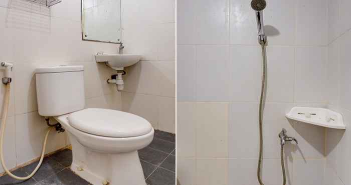 In-room Bathroom OYO 93671 Sir Homestay