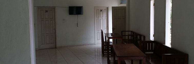 Lobby Hotel O Sawang Sana Motel Syariah Near SMAN 1 Sangkapura