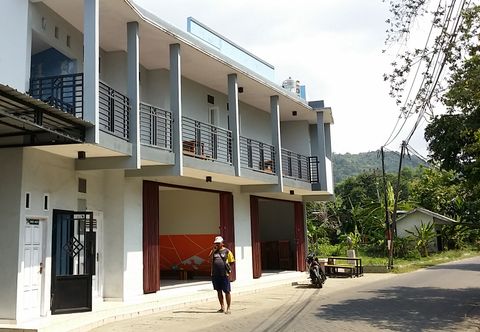 Exterior Hotel O Sawang Sana Motel Syariah Near SMAN 1 Sangkapura