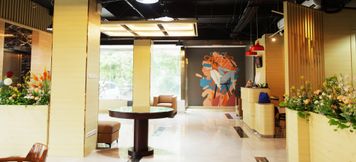 Lobby 3 LYNT Hotel Jakarta