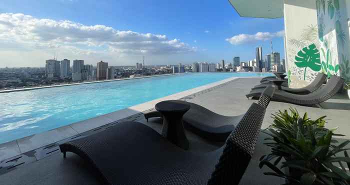 Swimming Pool Hotel A & A Quezon City powered by Cocotel