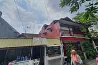 Bangunan SPOT ON 93681 Qodri Homestay Syariah