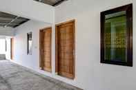 Lobi Capital O 93601 Manda Homestay