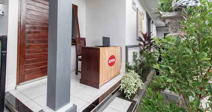 Lobby OYO 93482 Penginapan Tenang Lovina