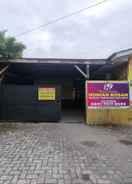 EXTERIOR_BUILDING OYO 93493 Wira Residensia Syariah