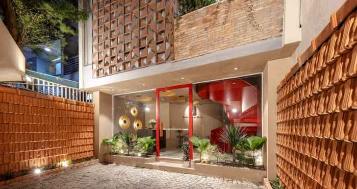 Luar Bangunan Secret Garden Hotel