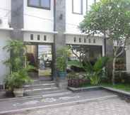 Exterior 6 Hotel Warta Dua