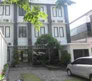 Exterior 3 Hotel Warta Dua