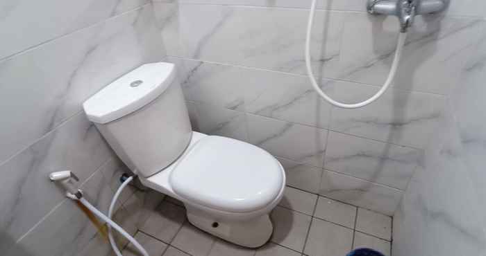 Toilet Kamar OYO 93779 Bumi Tenang Homestay