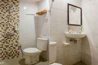 In-room Bathroom Capital O 989 Audah Guesthouse Syariah
