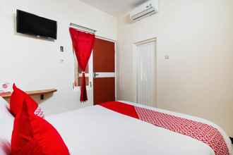 Bedroom Super OYO 3350 Cozy Residence Syariah