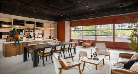 ロビー 2 Alma House