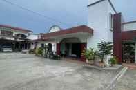 Exterior OYO 93507 Saril Riverside Homestay