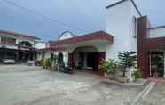 Exterior 3 OYO 93507 Saril Riverside Homestay