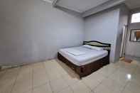 Kamar Tidur RedDoorz @Kampung Istal Bogor