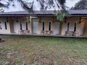 Exterior 4 RedDoorz @Kampung Istal Bogor