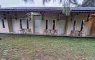 Exterior 4 RedDoorz @Kampung Istal Bogor