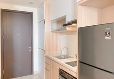 Common Space 5 Homey and Spacious Studio at Cleon Park Apartment By Travelio