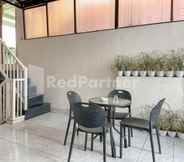 Common Space 4 D Palma Near Lokananta Manahan Mitra RedDoorz