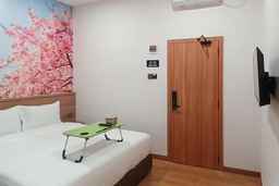 Urbanview Hotel R House Batuaji by RedDoorz, USD 16.83