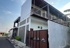 Exterior 3 Nofrah House Syariah Mitra RedDoorz