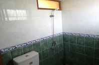 In-room Bathroom OYO 93764 Homestay Citra