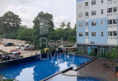 Swimming Pool 4 RedLiving Apartemen Urbantown Serpong - Aurora Rooms
