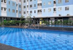 Swimming Pool 2 RedLiving Apartemen Urbantown Serpong - Aurora Rooms
